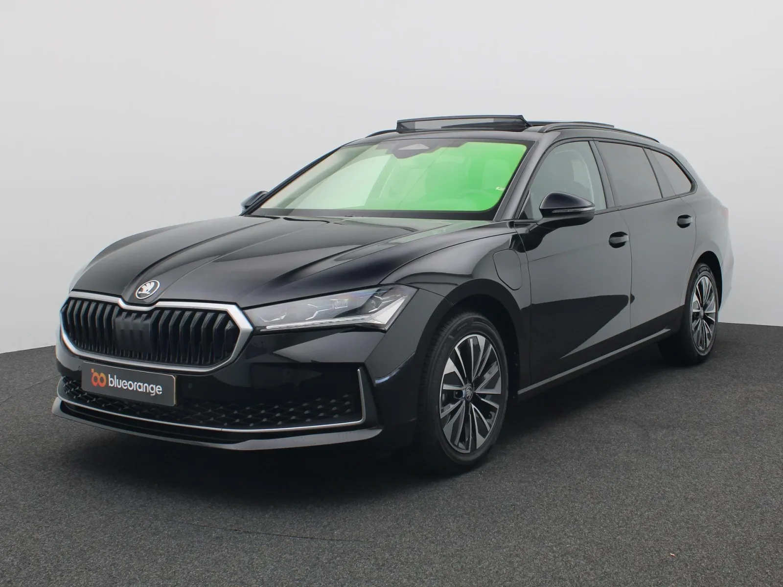 Škoda Superb (2025) — foto 1