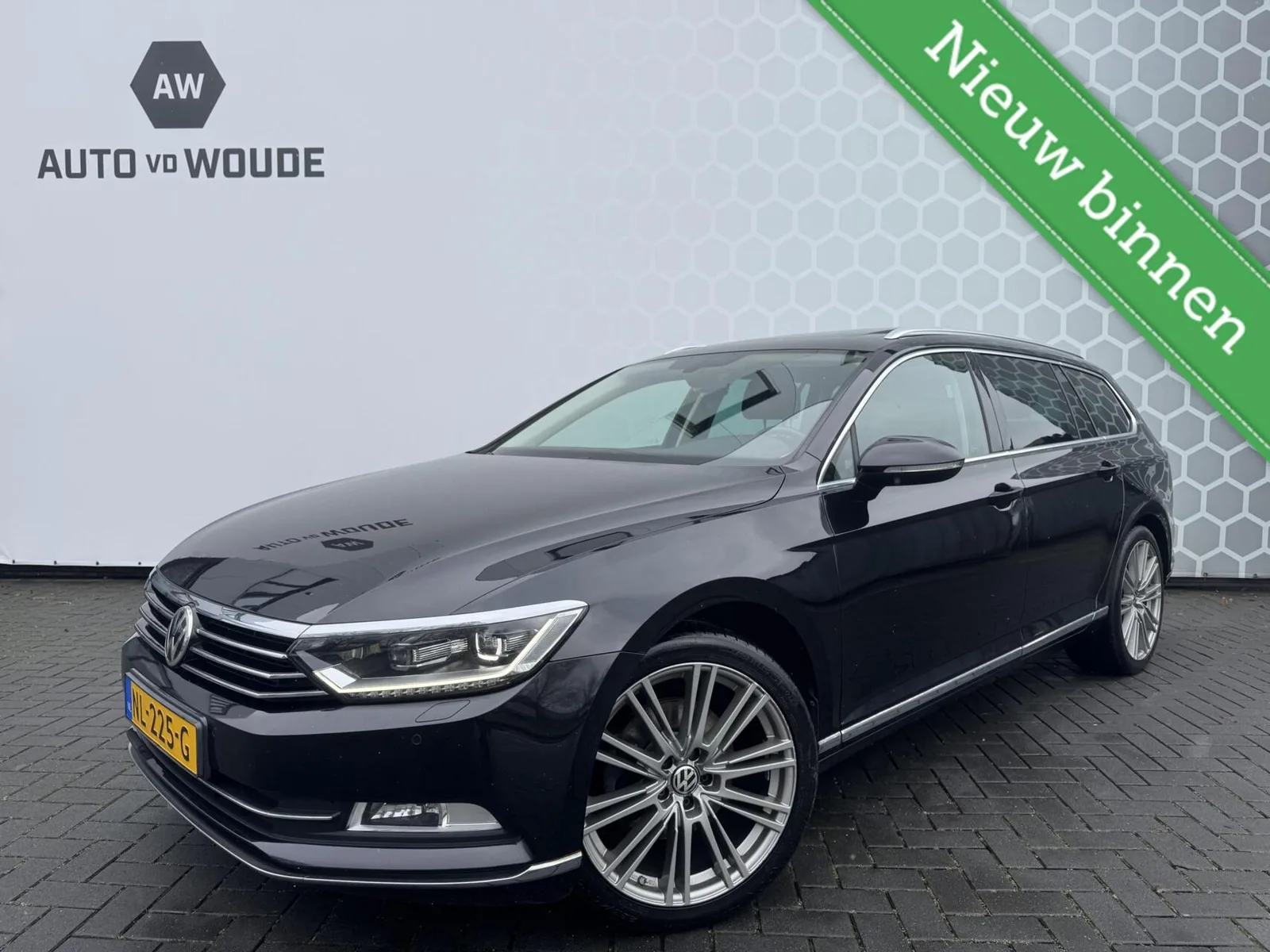Volkswagen Passat (2017) — foto 1