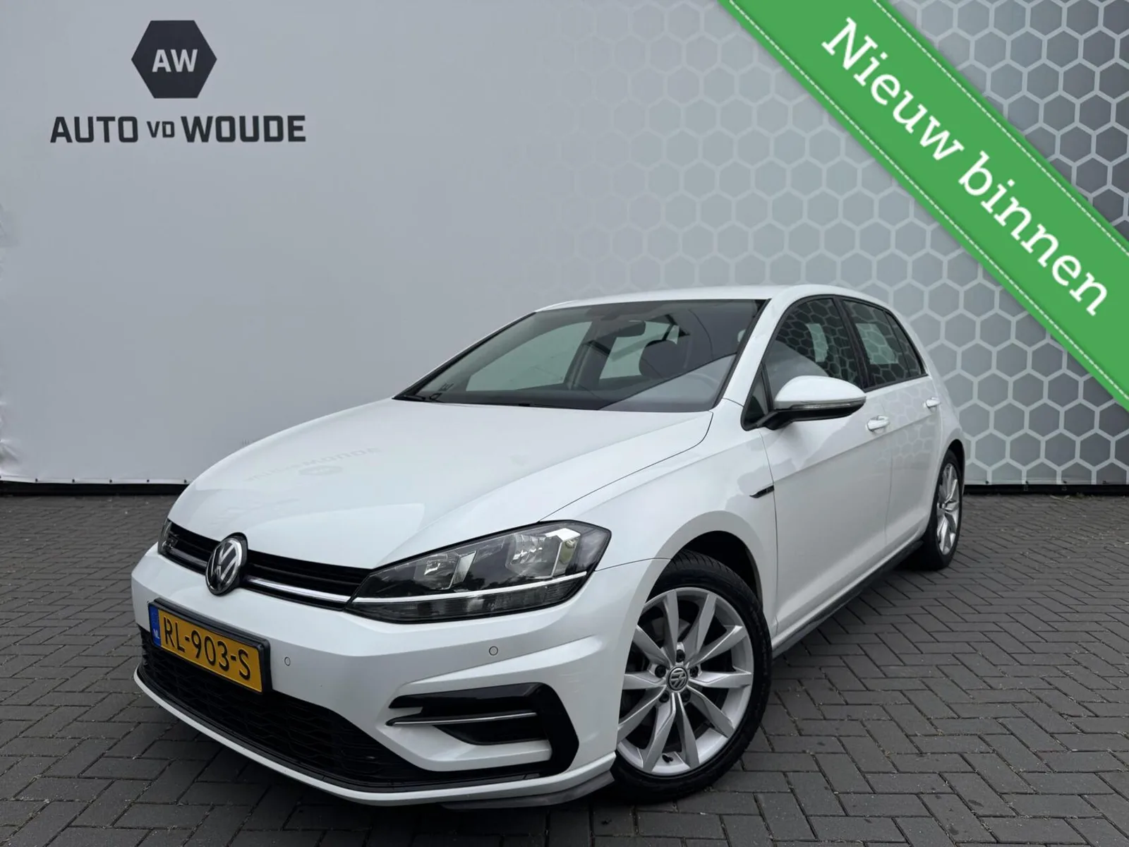 Volkswagen Golf (2018) — foto 1