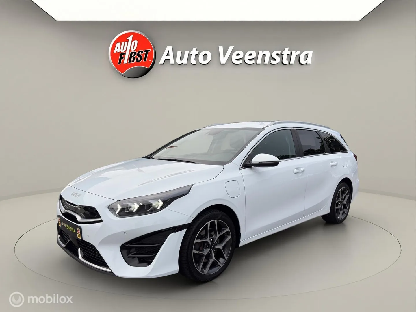 Kia Ceed (2022) — foto 1