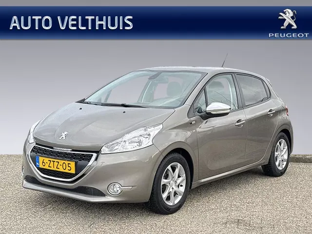 Peugeot 208 (2015) — foto 1
