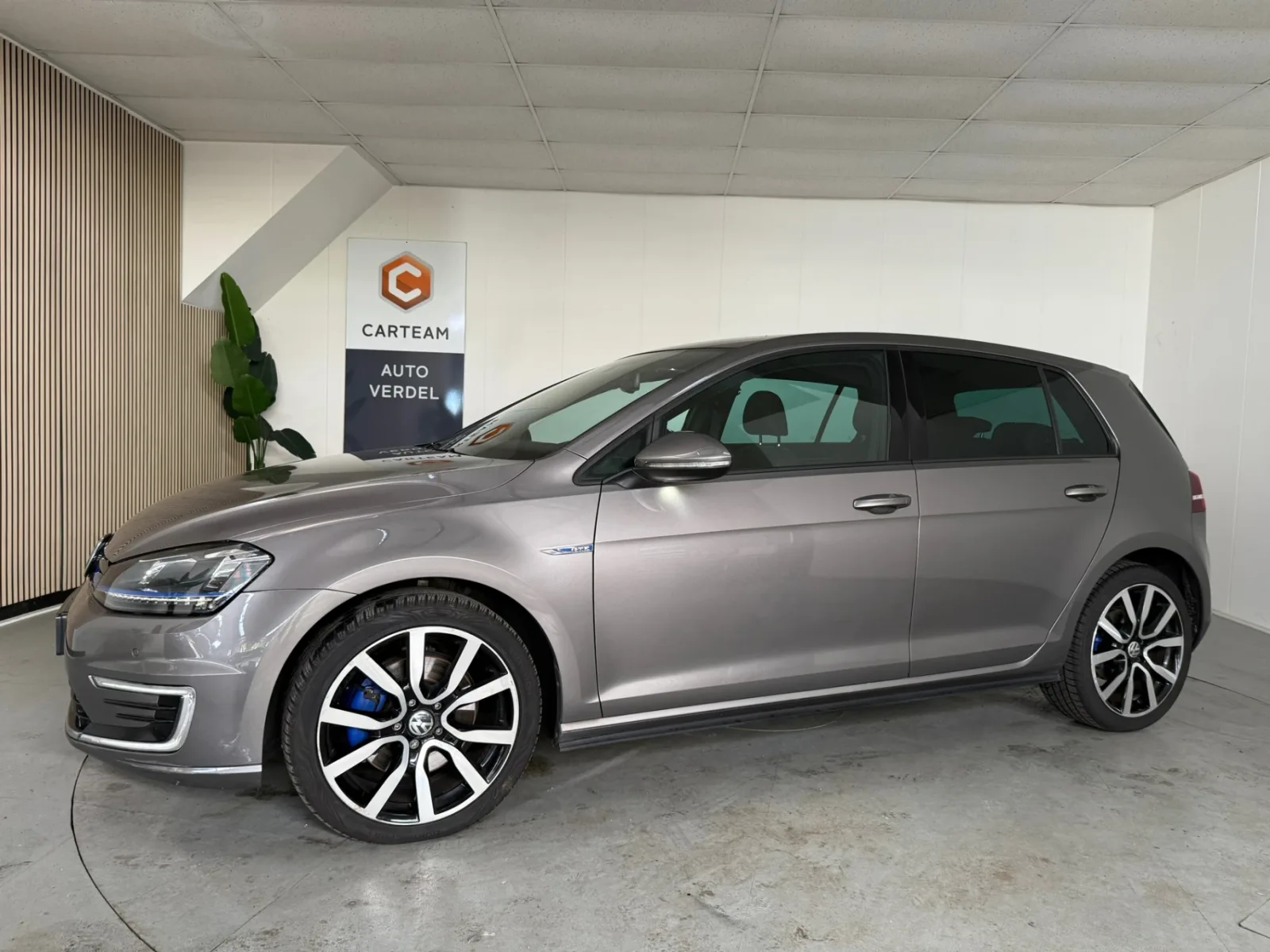 Volkswagen Golf (2015) — foto 1
