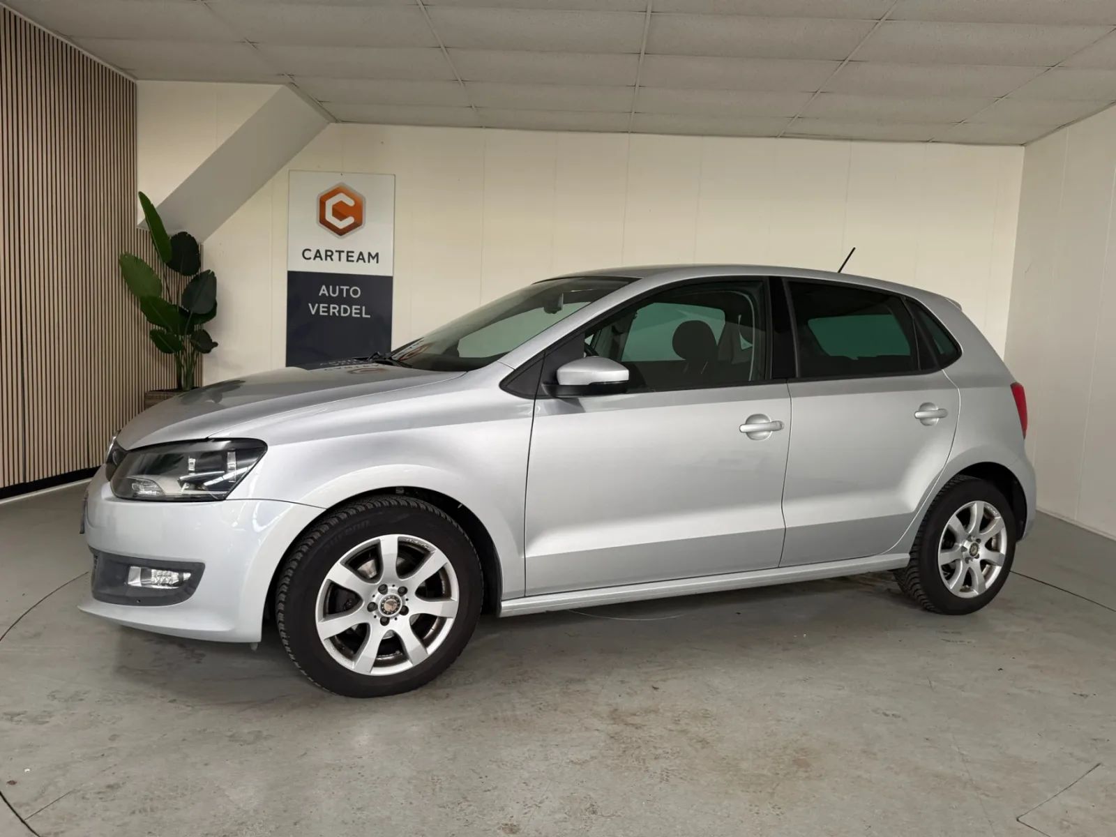 Volkswagen Polo (2012) — foto 1