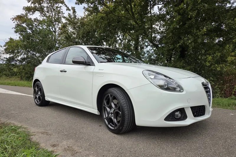 Alfa Romeo Giulietta (2015)