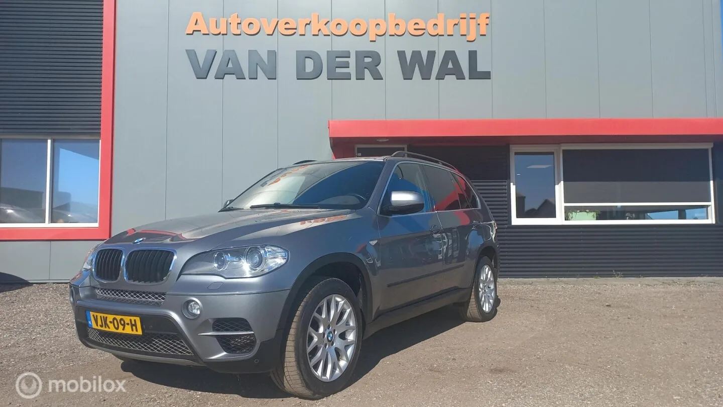 BMW X5 (2011) — foto 1