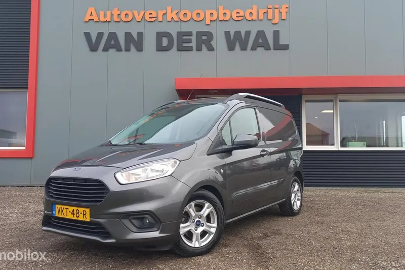 Ford Transit Courier (2021)