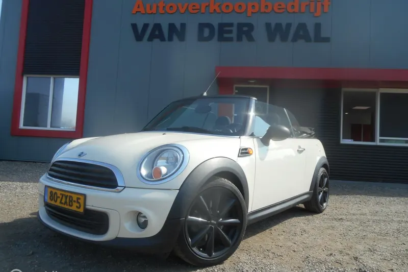 MINI Cabrio (2013)