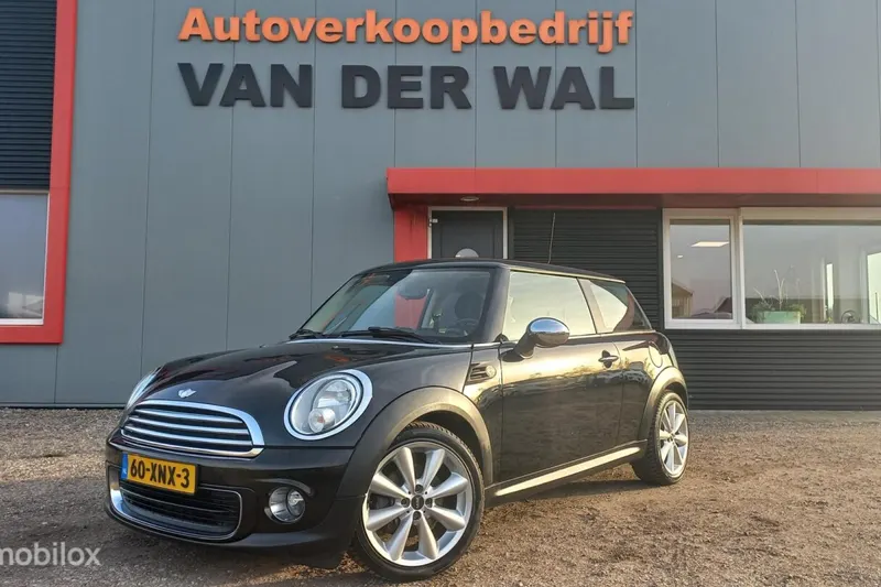 MINI One (2012)