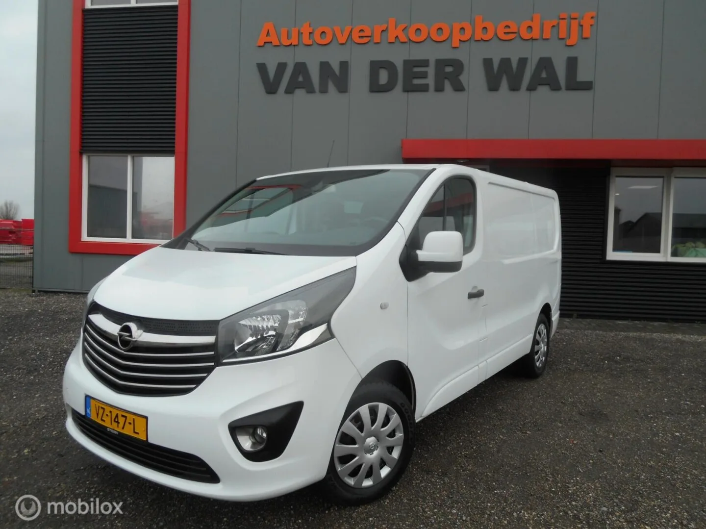 Opel Vivaro (2016) — foto 1