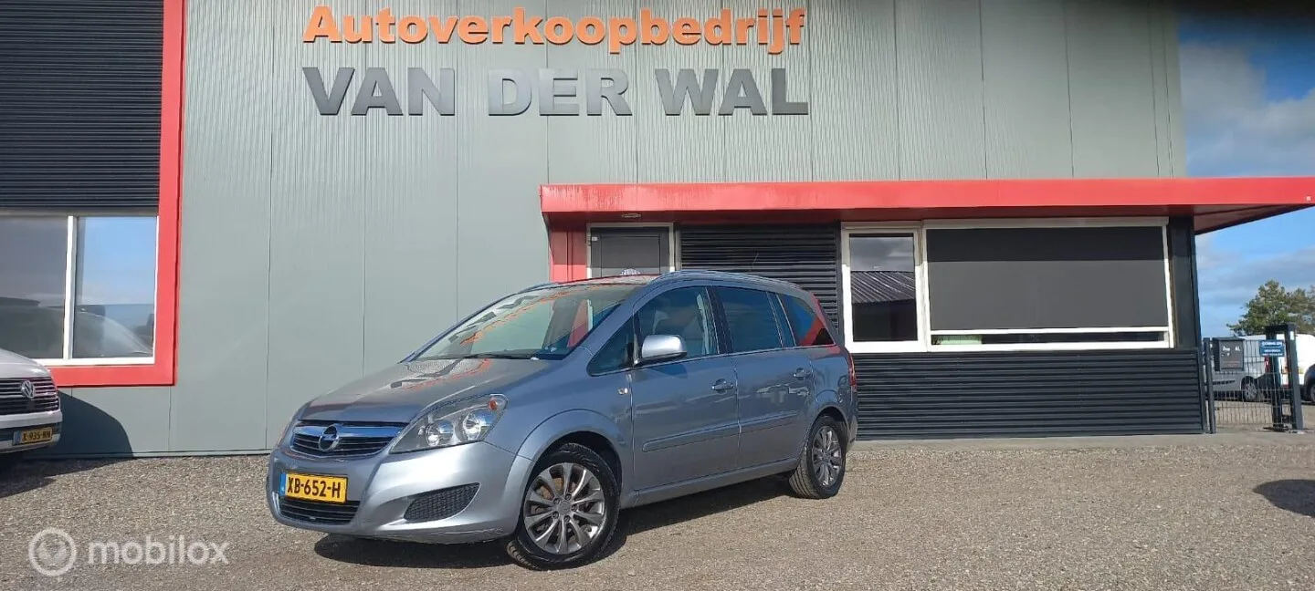Opel Zafira (2011) — foto 1