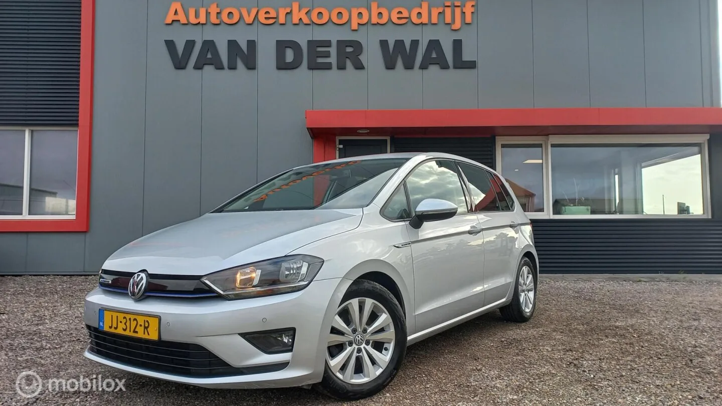 Volkswagen Golf Sportsvan (2016) — foto 1