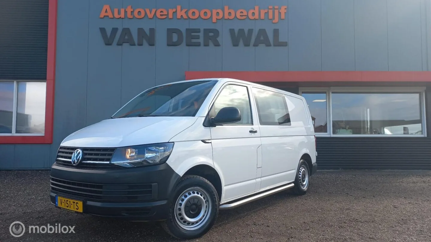 Volkswagen Transporter (2019) — foto 1