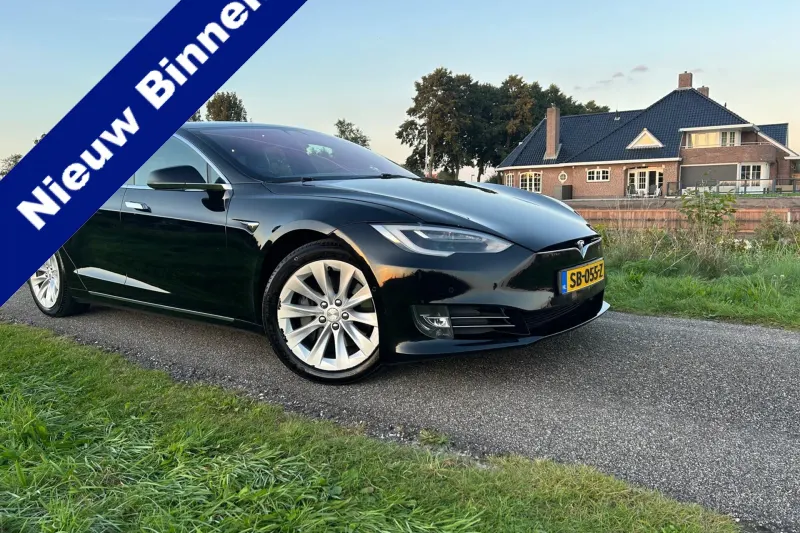 Tesla Model S (2018)