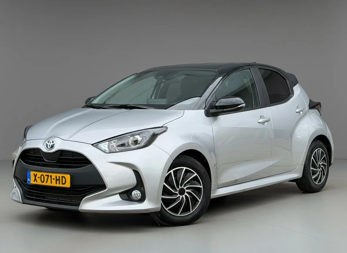 Toyota Yaris (2023) — foto 1
