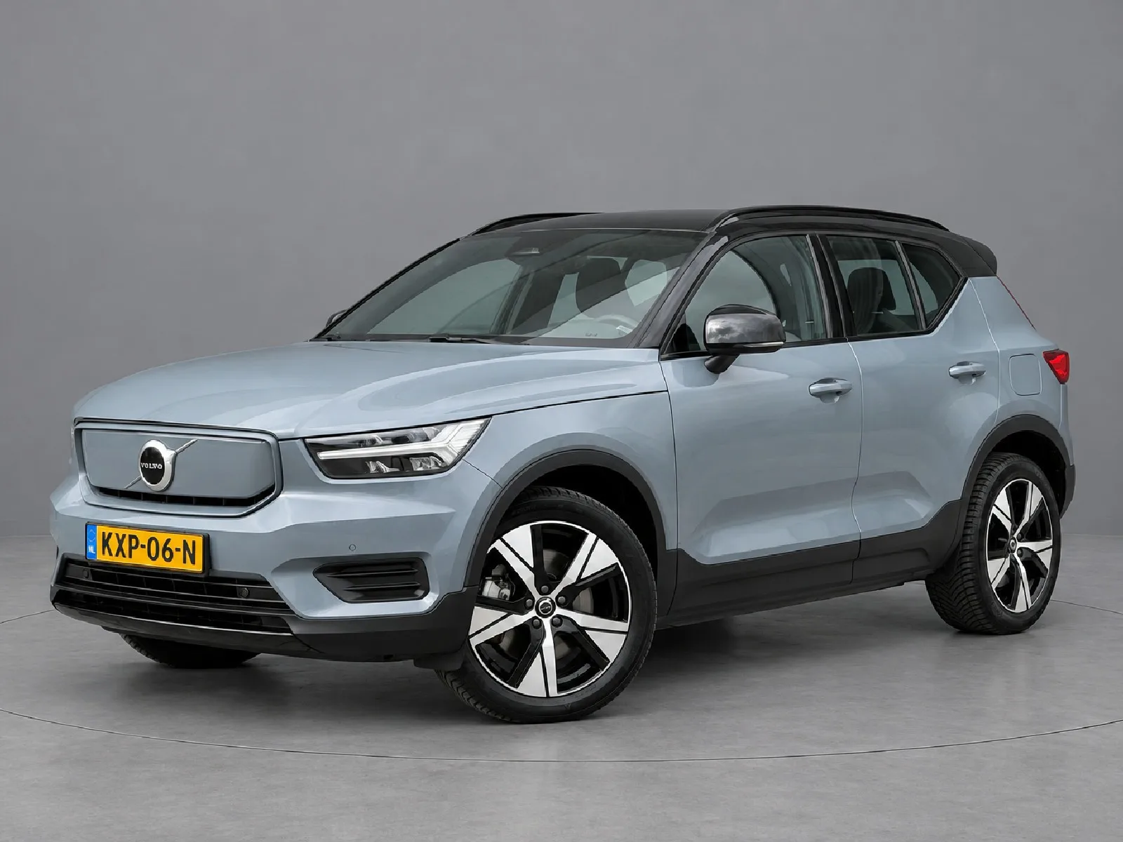 Volvo XC40 (2022) — foto 1