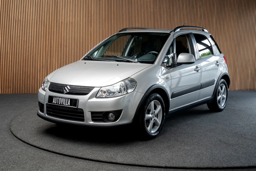 Suzuki SX4 (2008) — foto 1