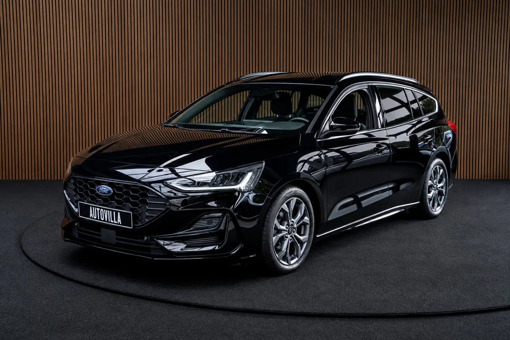 Ford Focus (2023) — foto 1