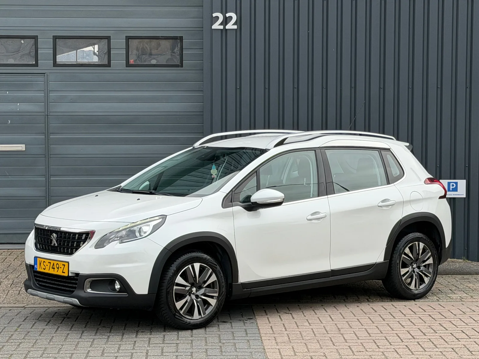 Peugeot 2008 (2016) — foto 1