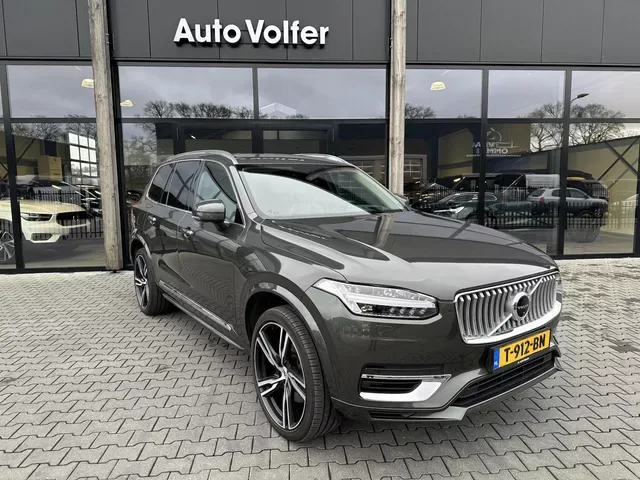 Volvo XC90 (2022) — foto 1
