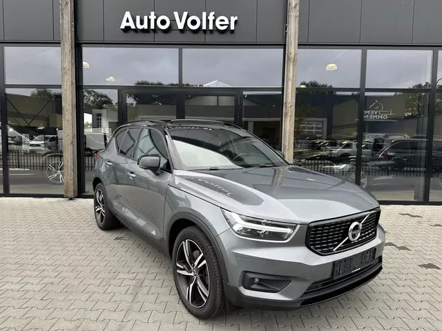 Volvo XC40 (2018) — foto 1