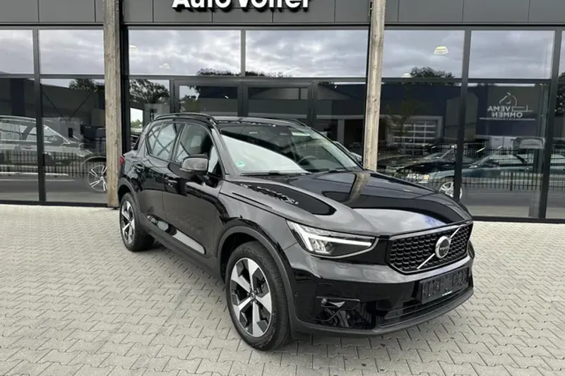 Volvo XC40 (2022)