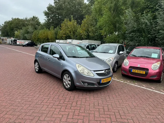 Opel Corsa (2008) — foto 1