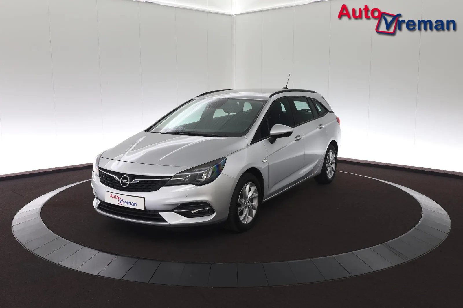 Opel Astra (2020) — foto 1