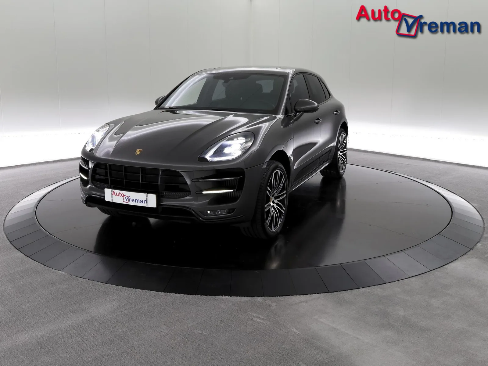 Porsche Macan (2017) — foto 1