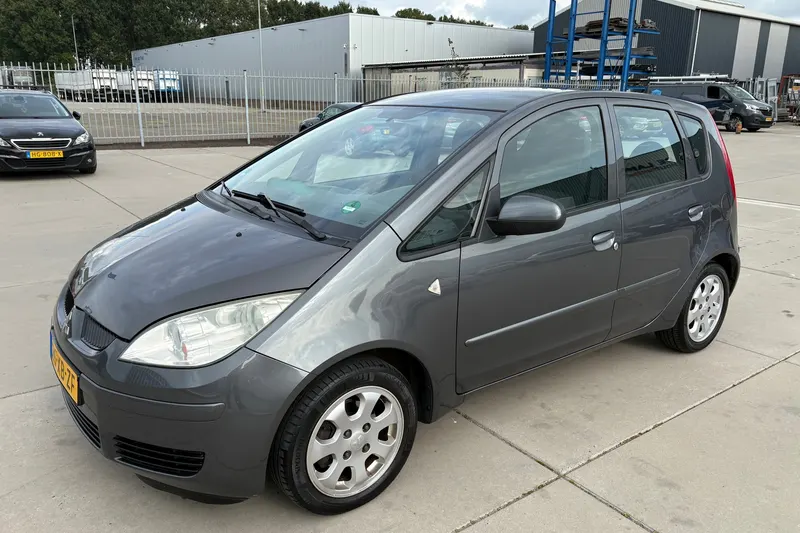 Mitsubishi Colt (2007)