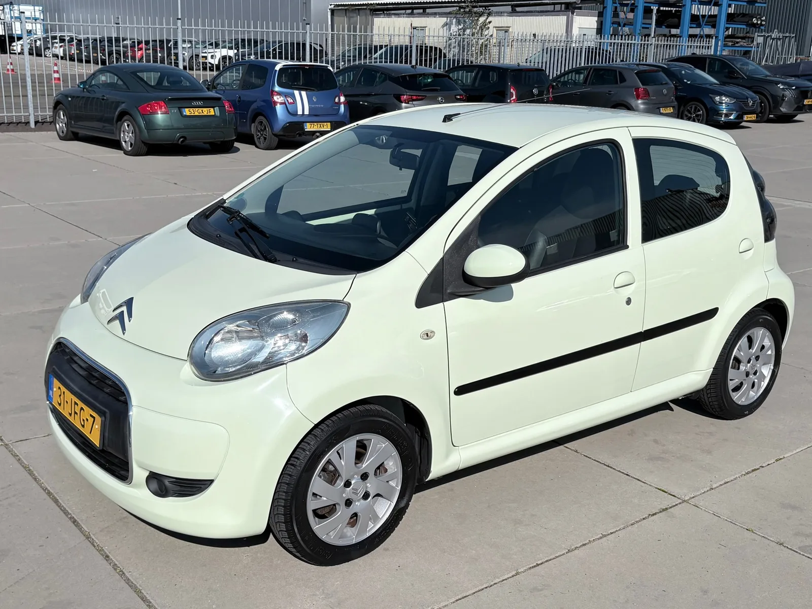 Citroën C1 (2009) — foto 1
