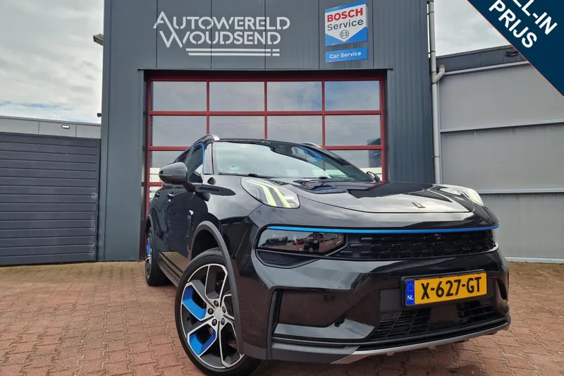 Lynk & Co 01 (2023)