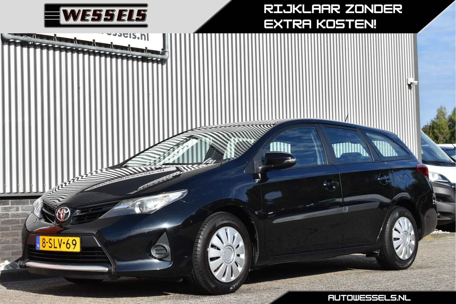 Toyota Auris (2013) — foto 1