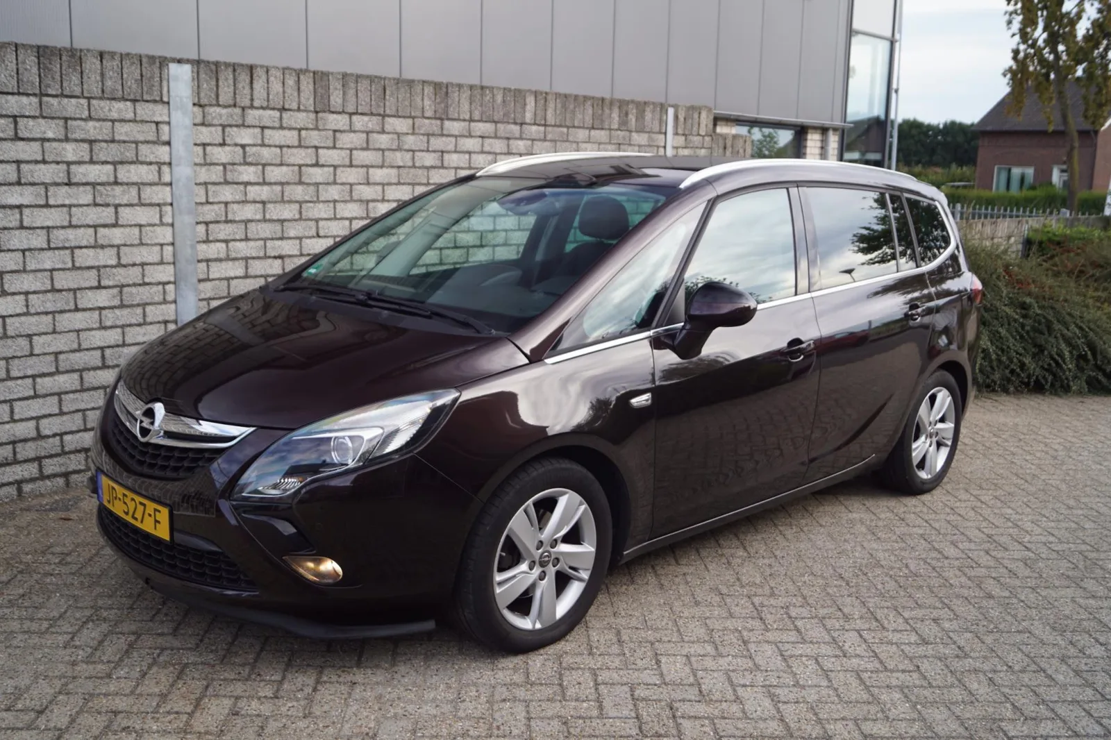 Opel Zafira Tourer (2016) — foto 1