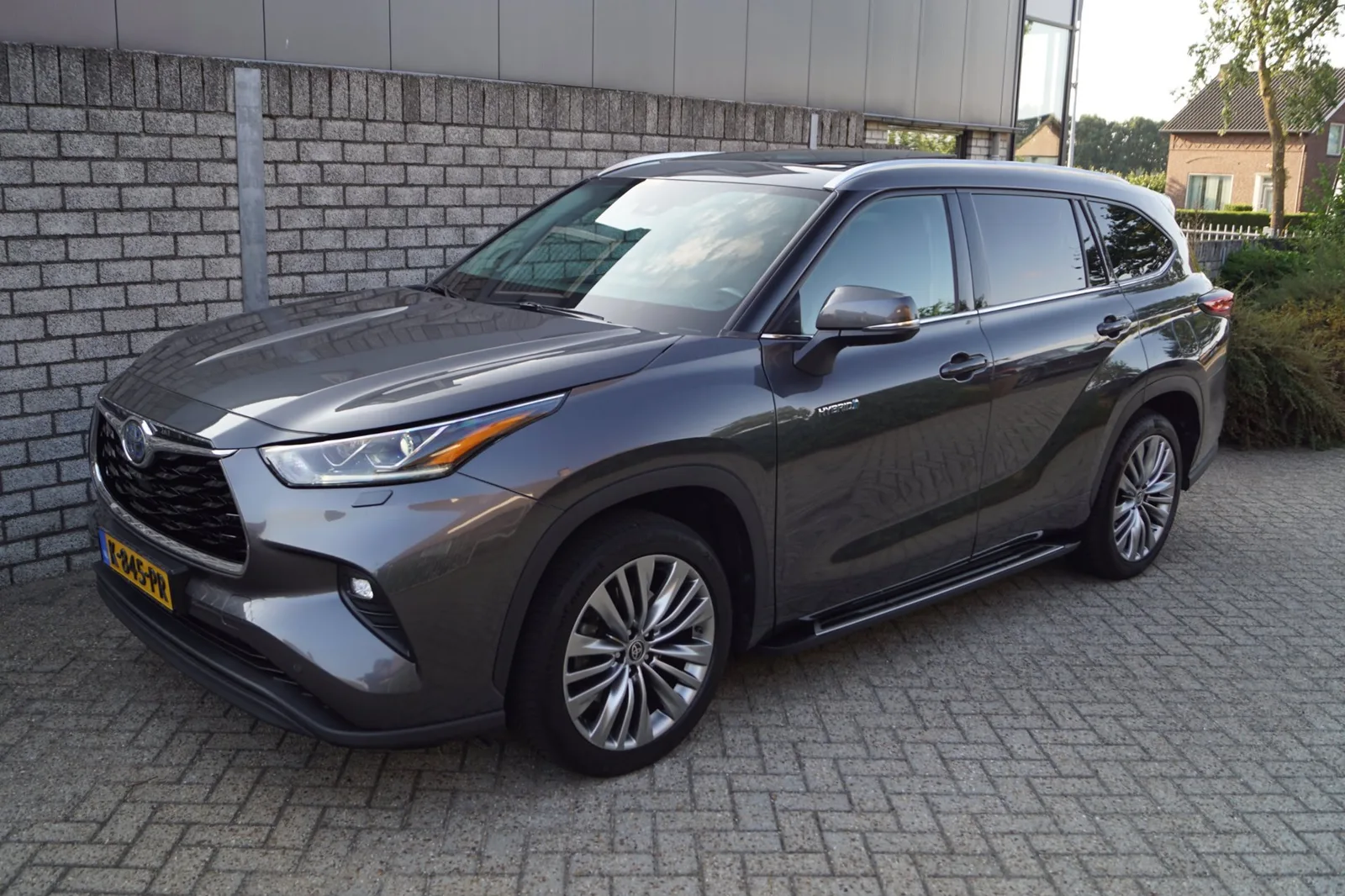 Toyota Highlander (2021) — foto 1