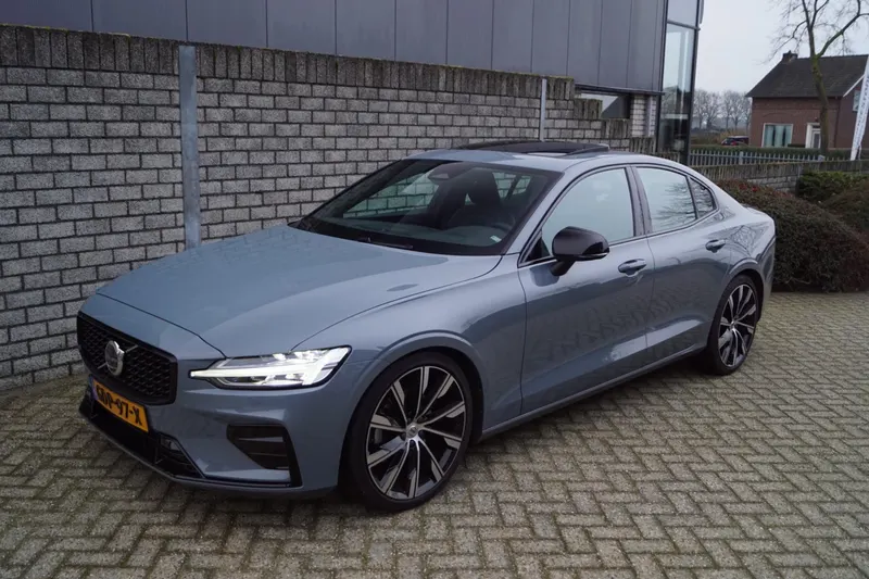 Volvo S60 (2024)
