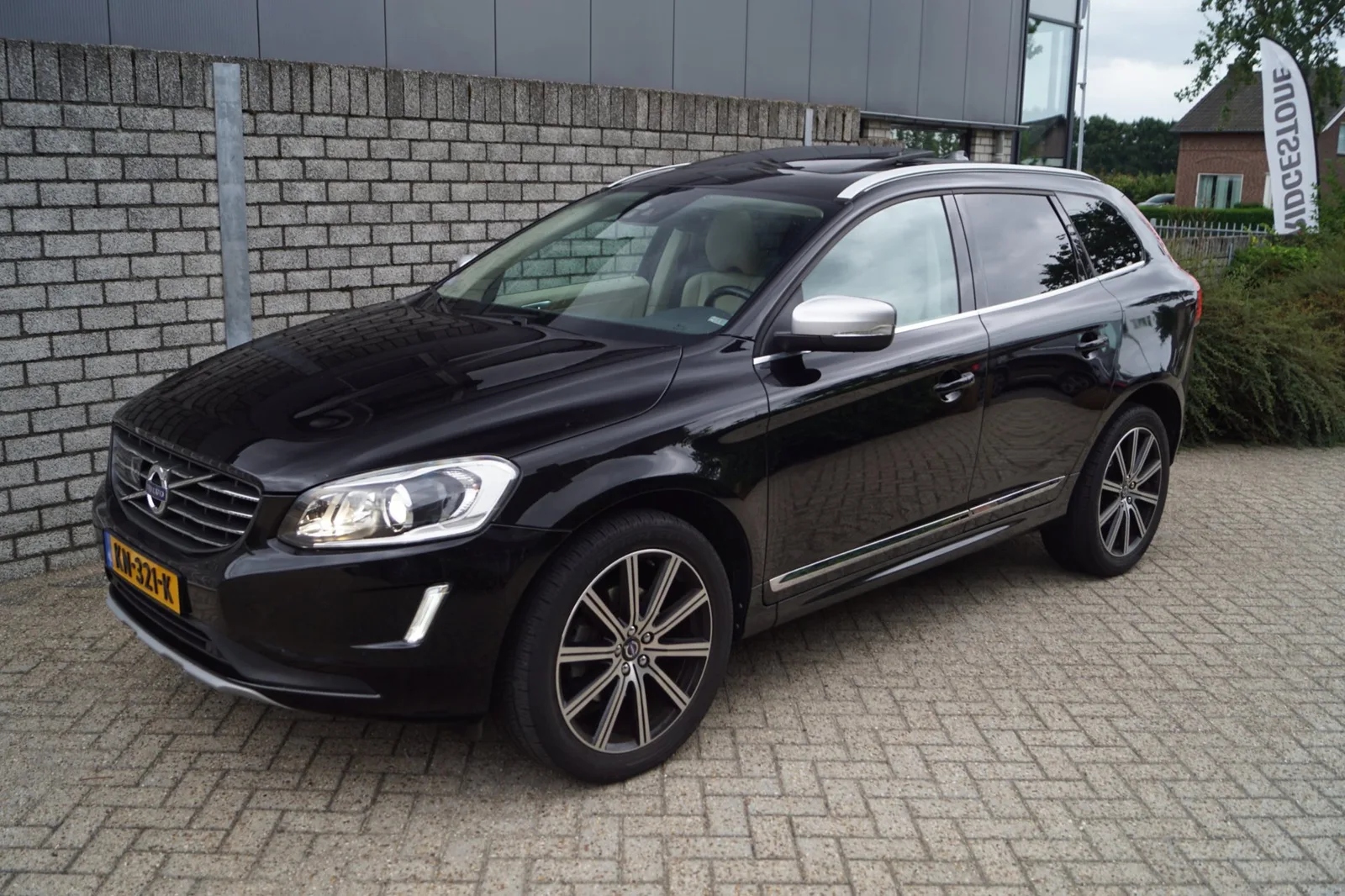 Volvo XC60 (2016) — foto 1