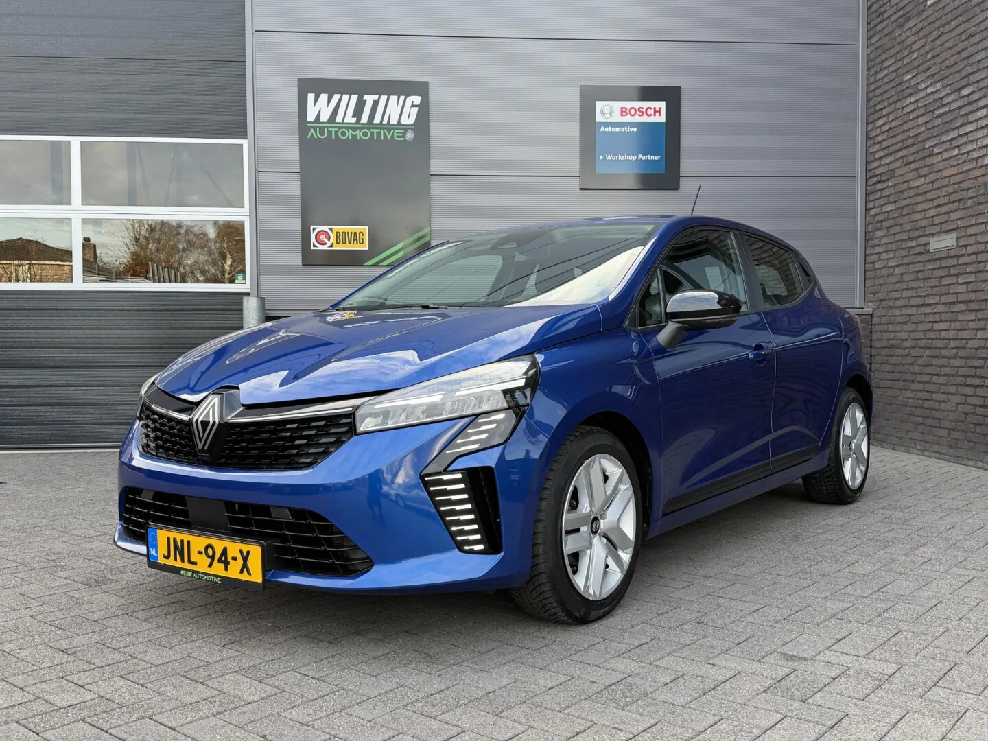 Renault Clio (2024) — foto 1