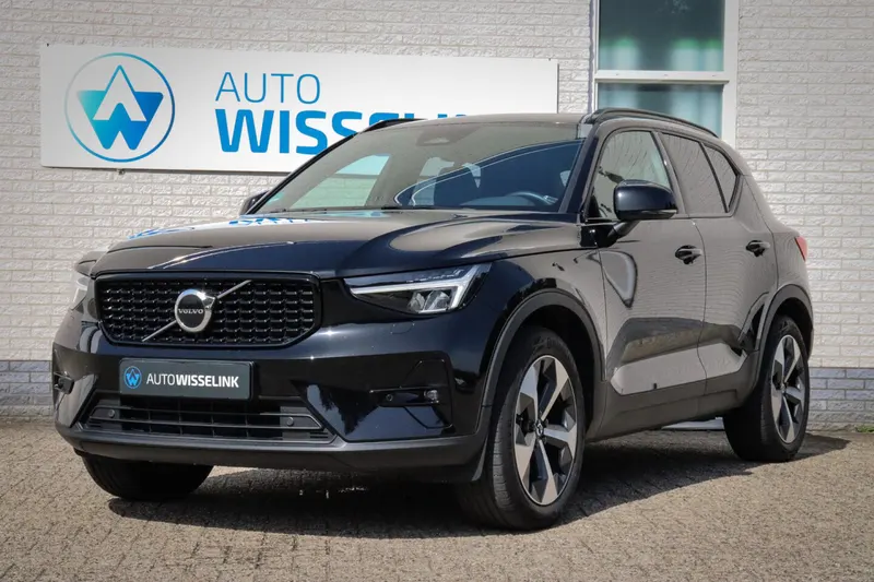 Volvo XC40 (2022)