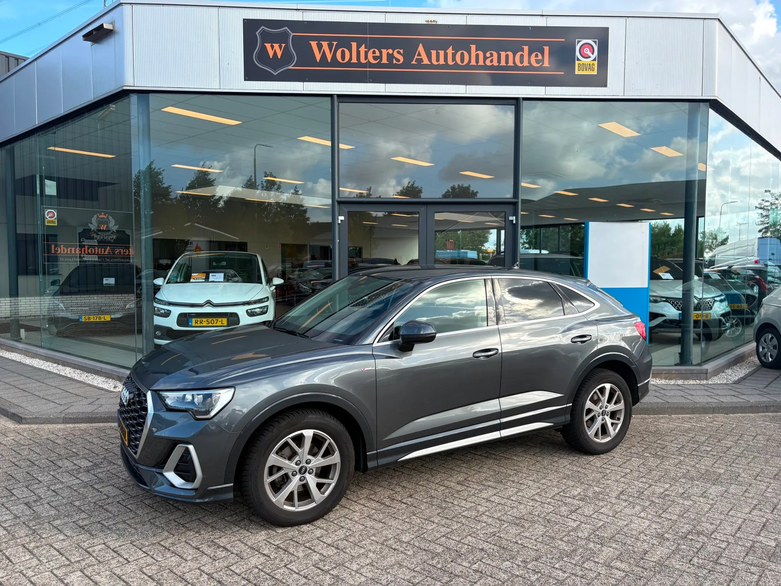 Audi Q3 (2022) — foto 1