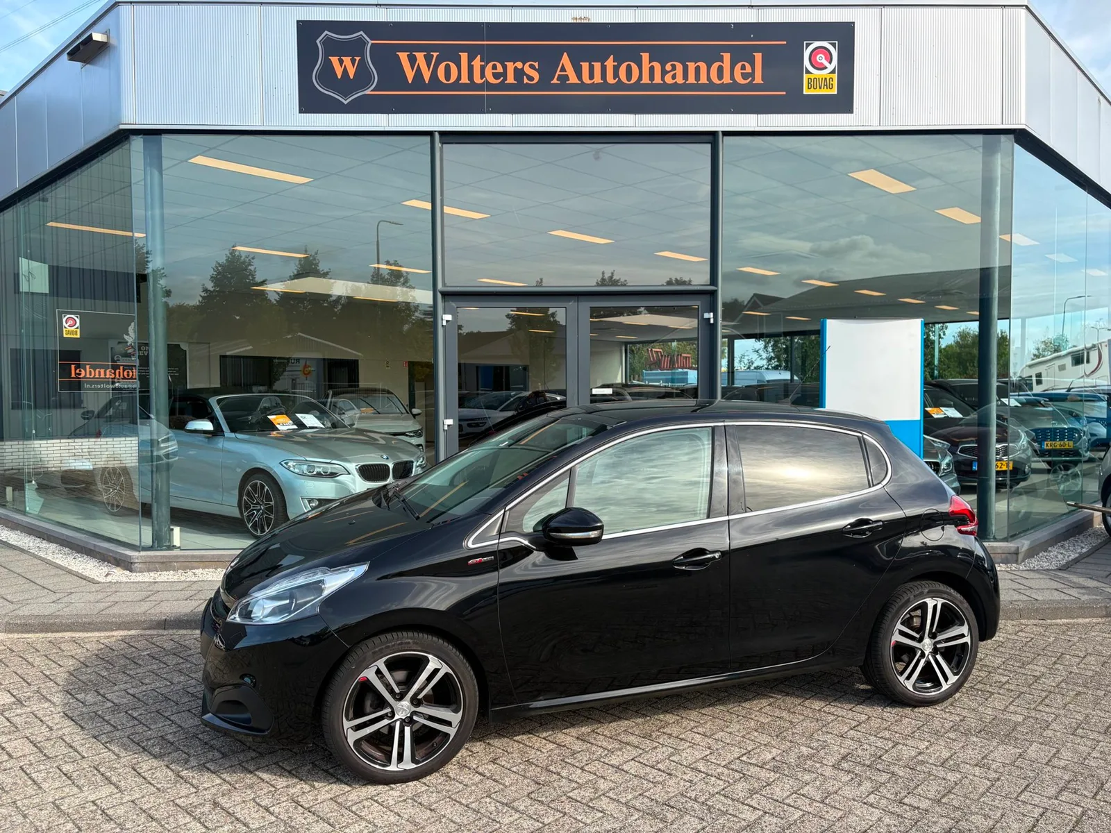Peugeot 208 (2017) — foto 1