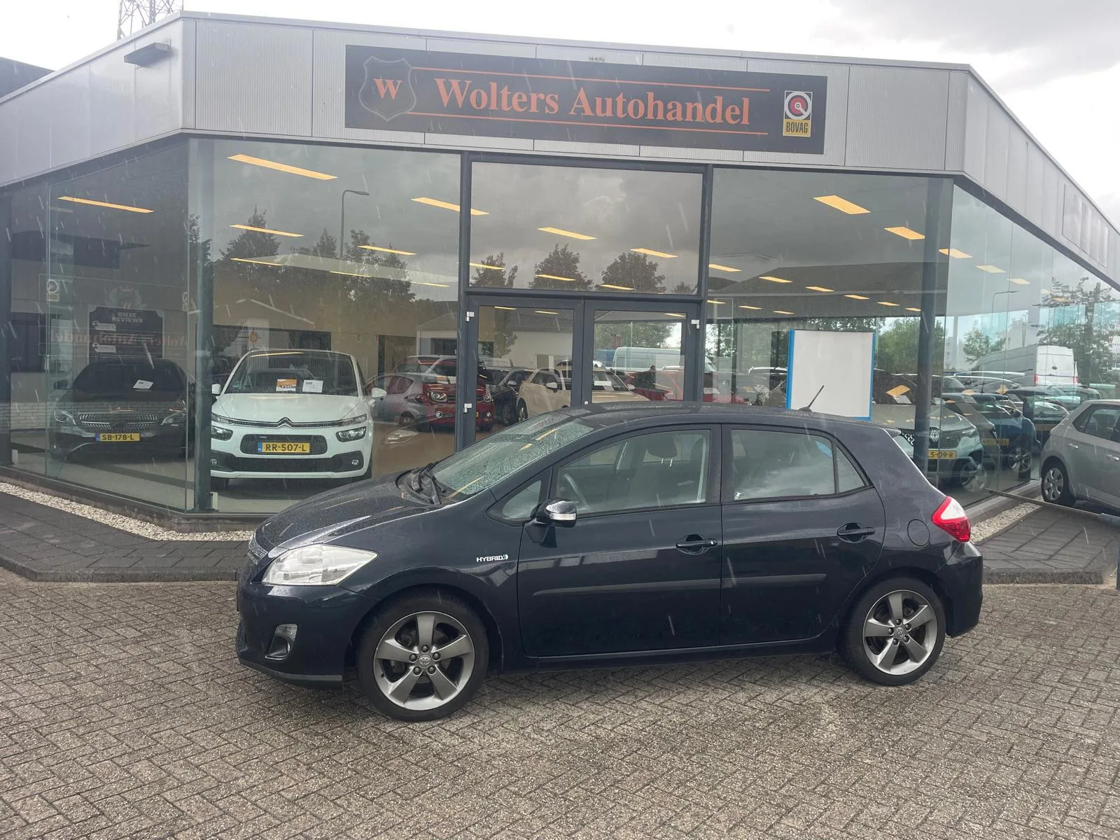 Toyota Auris (2013) — foto 1