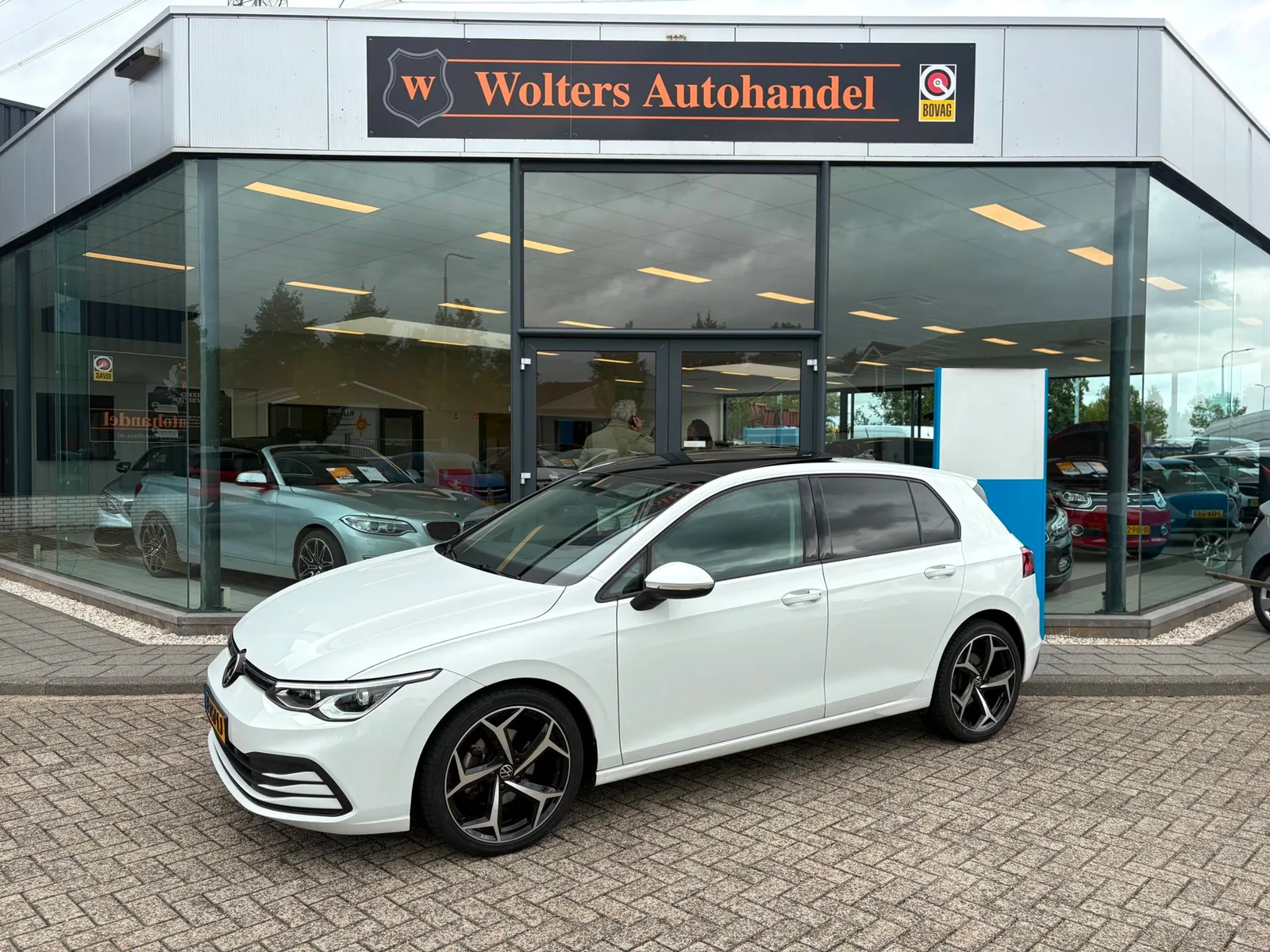Volkswagen Golf (2020) — foto 1