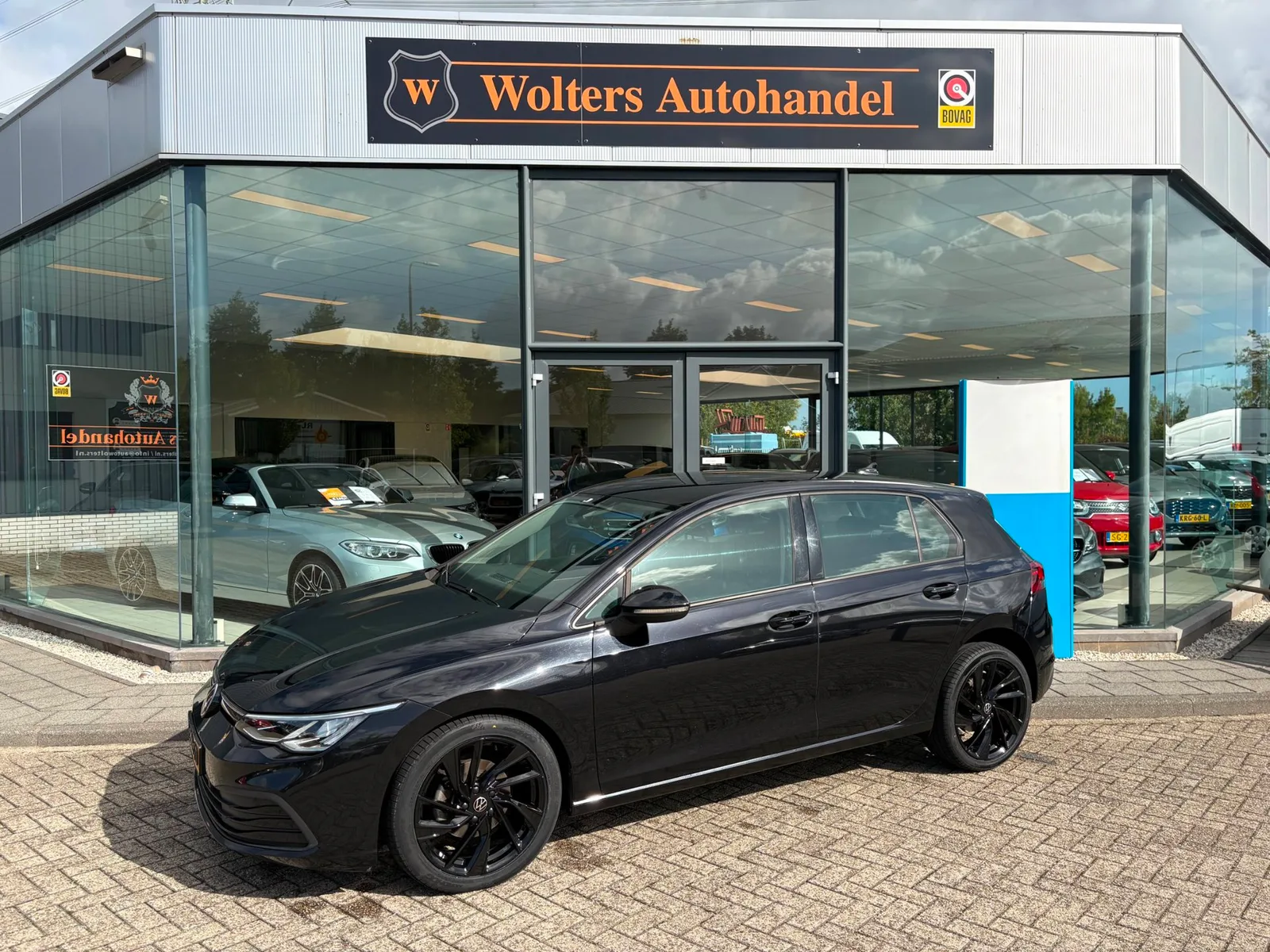 Volkswagen Golf (2021) — foto 1