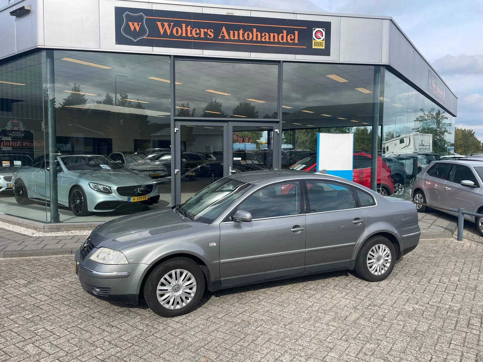 Volkswagen Passat (2003) — foto 1