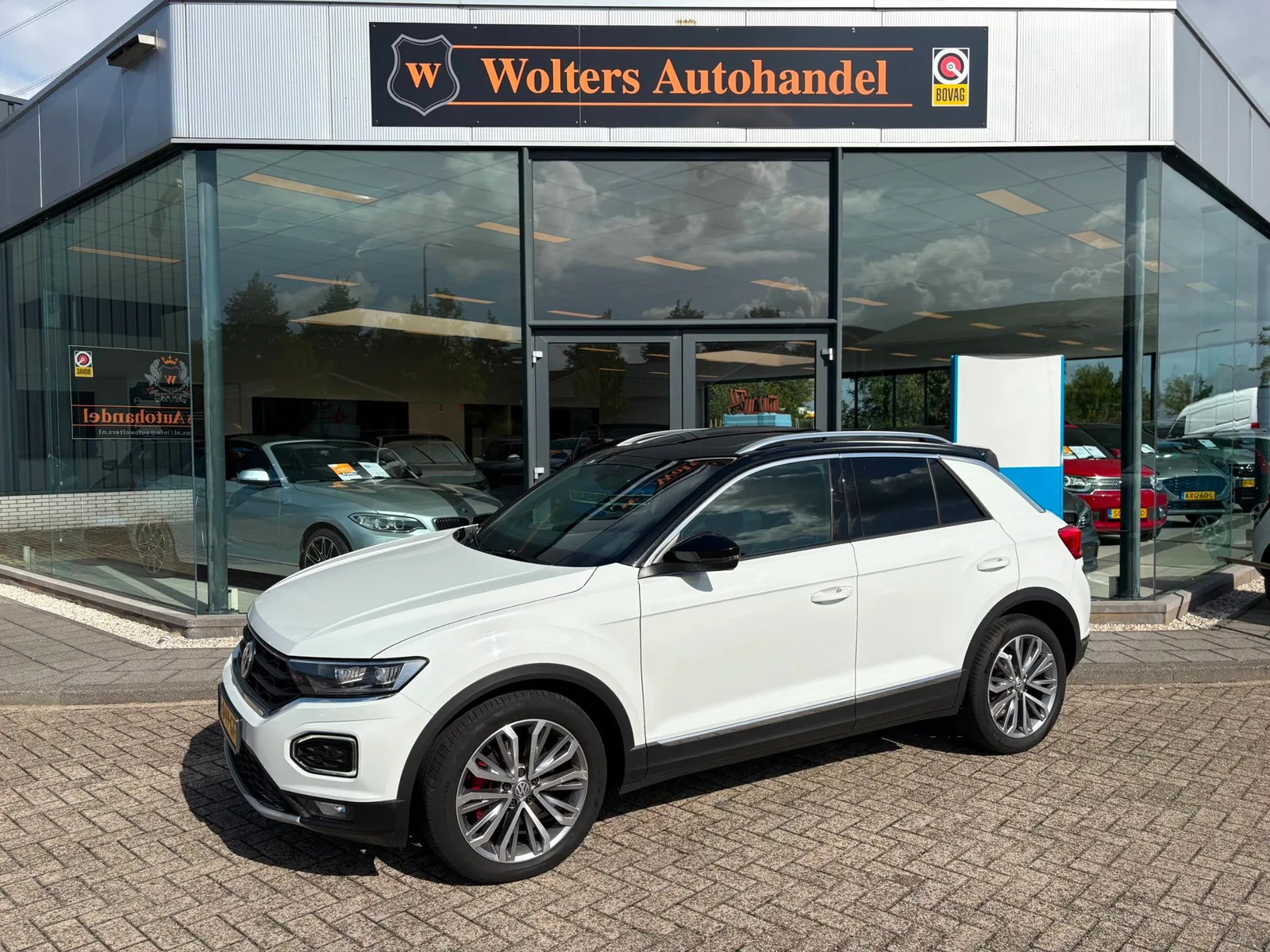 Volkswagen T-Roc (2018) — foto 1