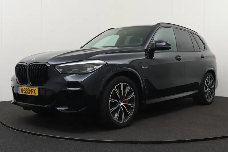 BMW X5 (2021)