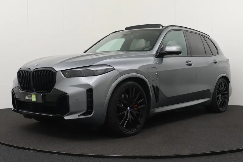 BMW X5 (2024)