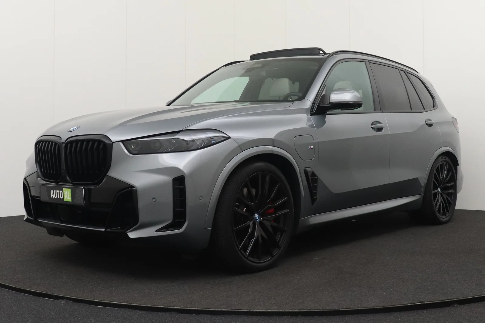 BMW X5 (2024) — foto 1