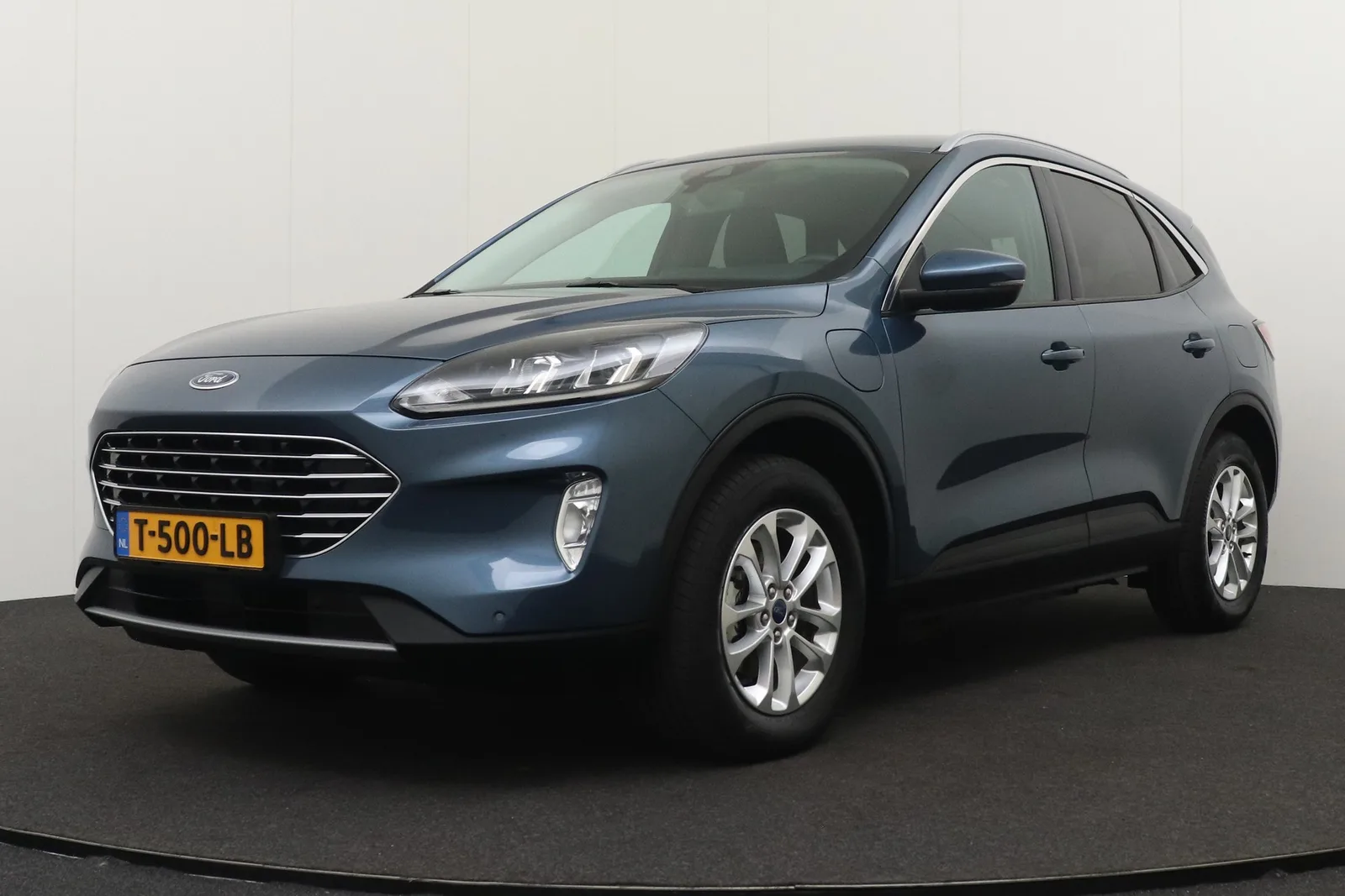 Ford Kuga (2023) — foto 1