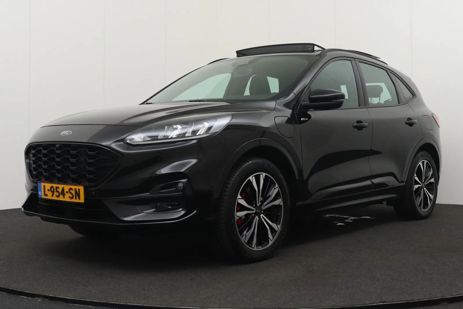 Ford Kuga (2021) — foto 1